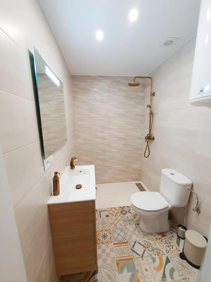 Spiral Stairs Duplex Apartment Figueres  Ngoại thất bức ảnh